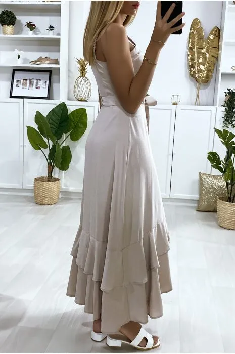 Longue robe beige à bretelle boutonné avec ceinture et volants