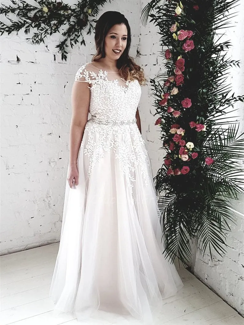 Robe De Mariée Femme Ronde Romantique Tulle Dentelle Avec Ceinture