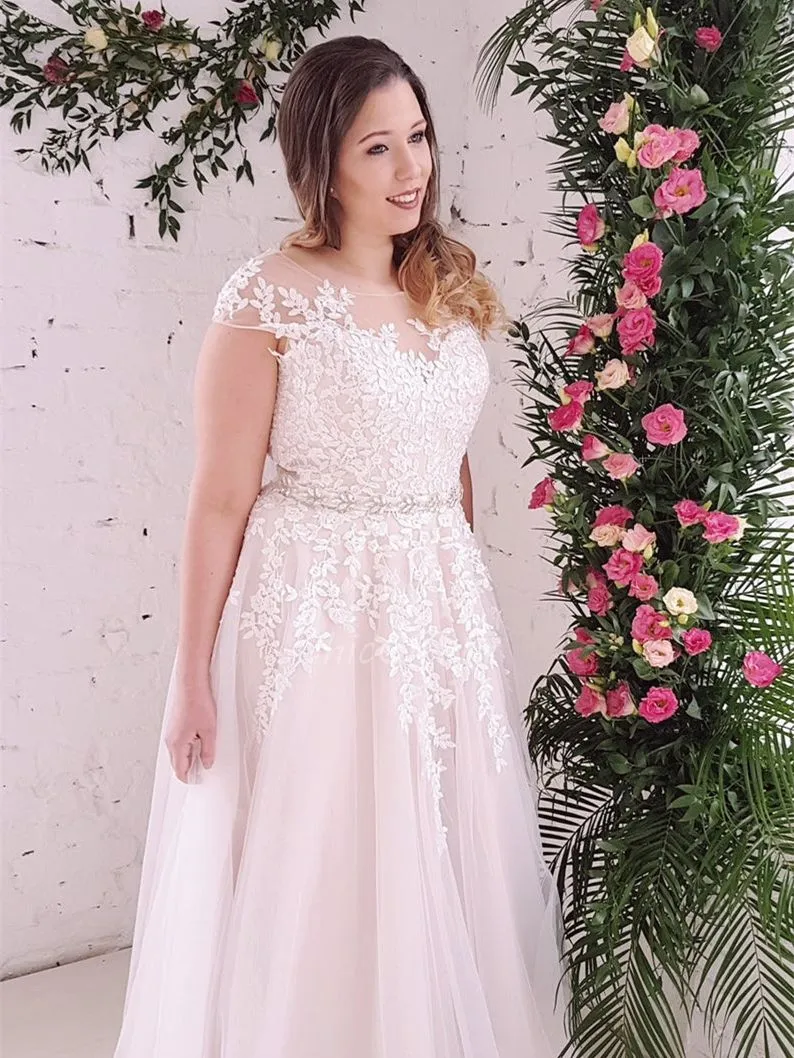 Robe De Mariée Femme Ronde Romantique Tulle Dentelle Avec Ceinture